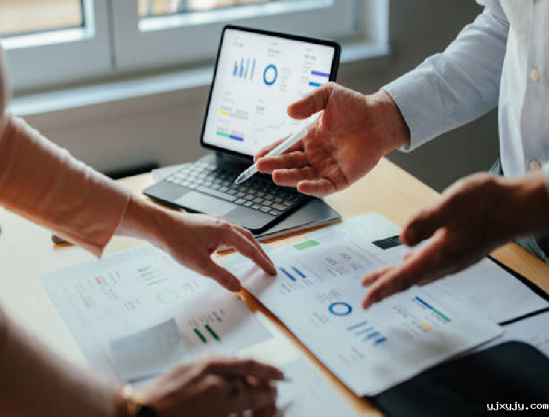 AI+人工：跨境客户服务系统的未来模式