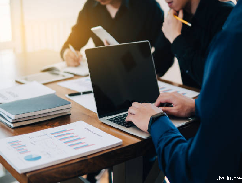 智能语音客服哪家好？2025 年企业优选榜单出炉